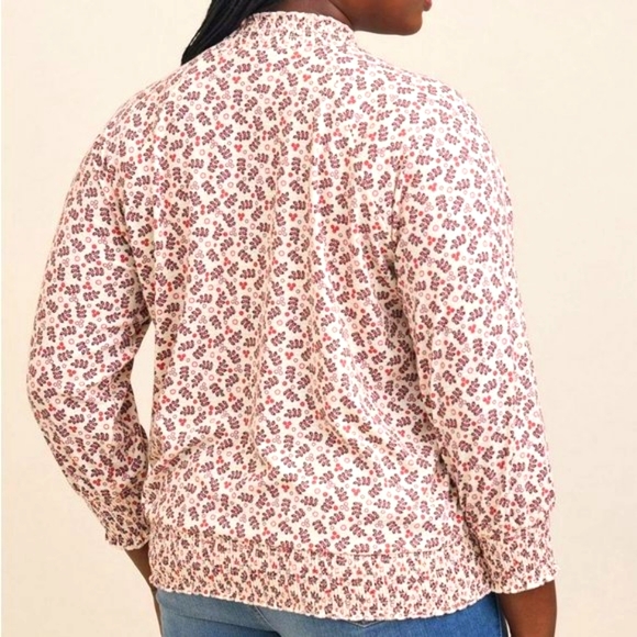 ❤️NWT VINTAGE TORRID CHOKER BLOUSE - GARDEN PRINT - SMOCKED - PLUS SIZE - Picture 2 of 10